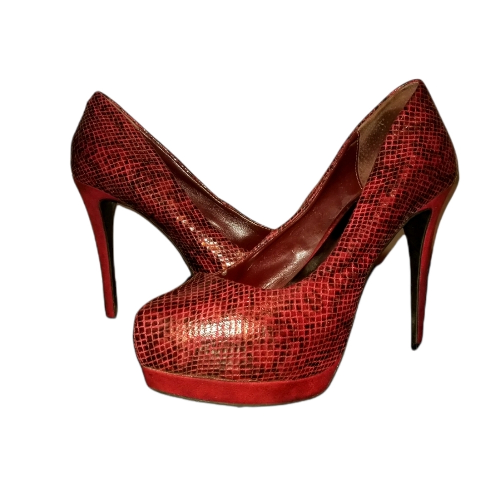 Vera Wang Red Faux Leather Snakeskin Platform Heels